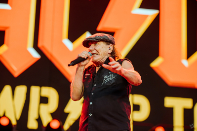 FOTO REPORTAŽAS | AC/DC sugriaudėjo Talino Dainų slėnį – legendinė grupė surengė vienintelį koncertą Baltijos šalyse