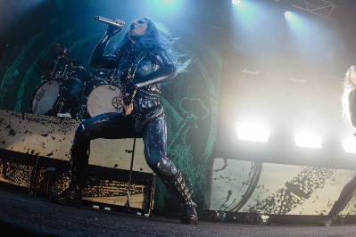 RENGINIO RECENZIJA | Žaibų „afteris“ su „Arch Enemy“ (+ foto galerija)